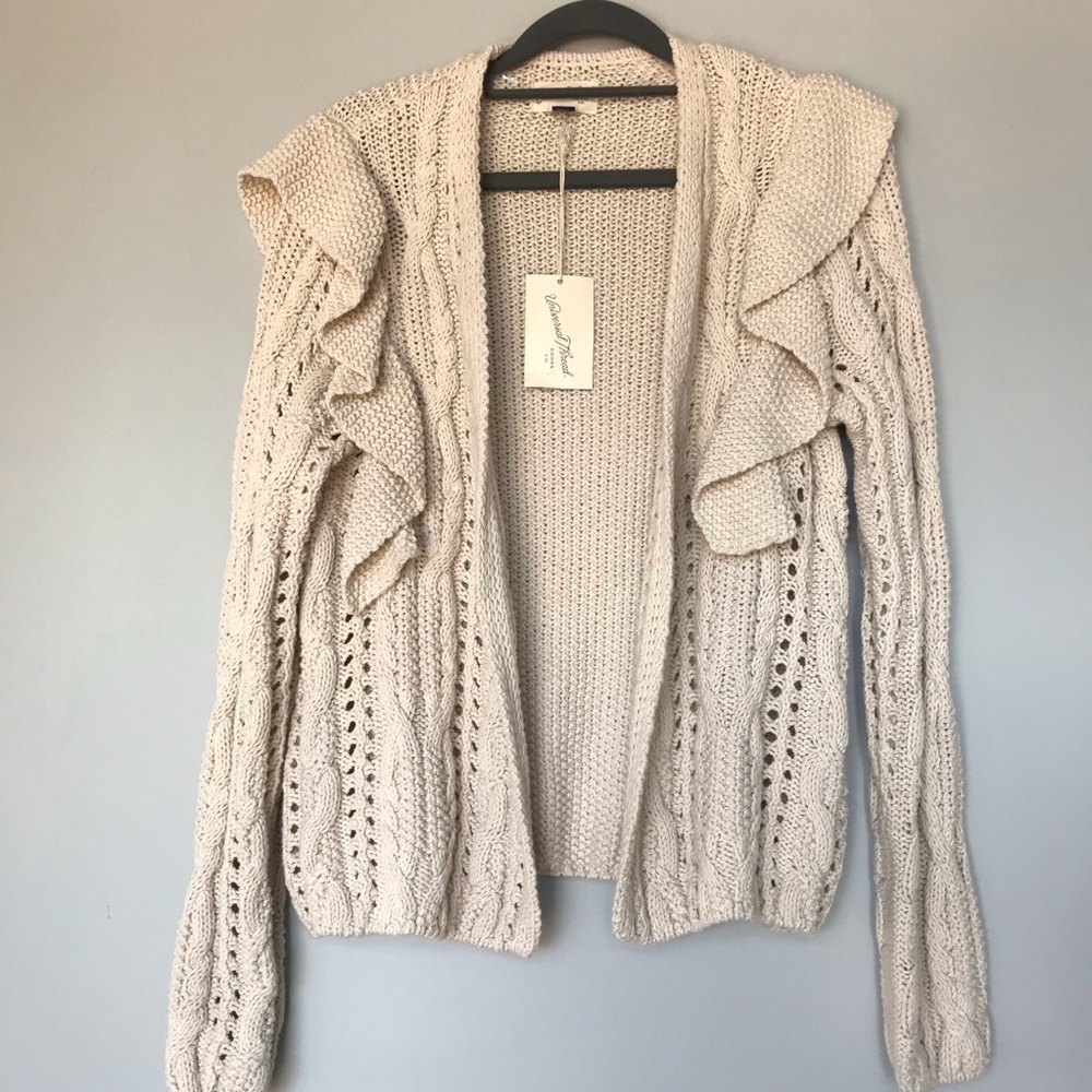 NWT Universal Thread sweater